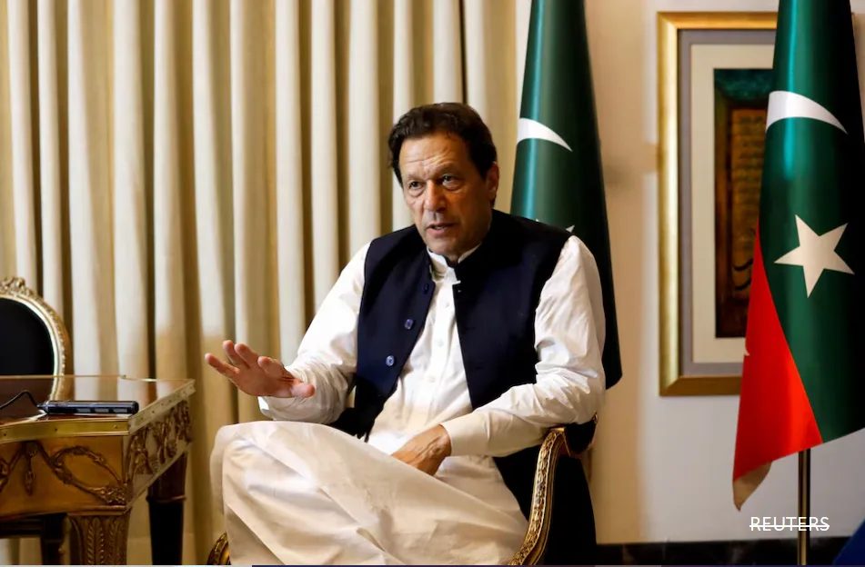 پاکستان سپریم کورٹ کا عمران خان کو جیل سے اسپتال منتقل کرنے کا حکم
